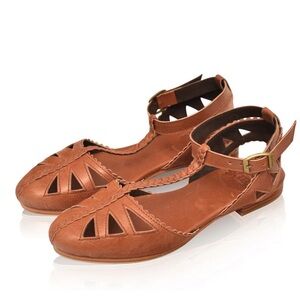 Bali Elf Bounty T Strap Leather Sandals Size 8